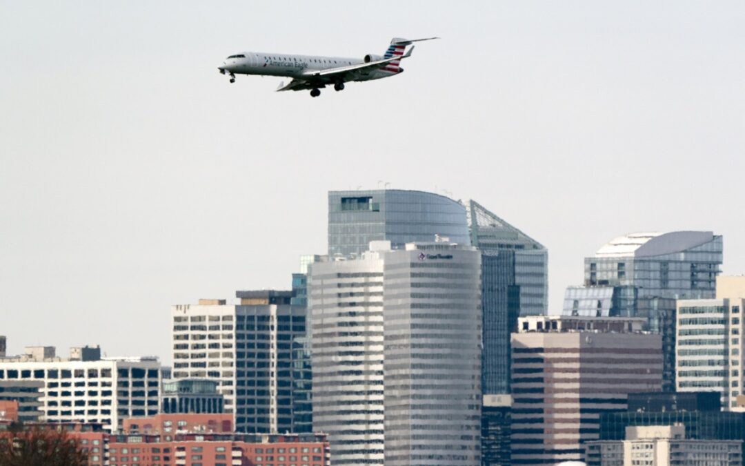 Masked officials detain Rosslyn man for deportation despite no charges