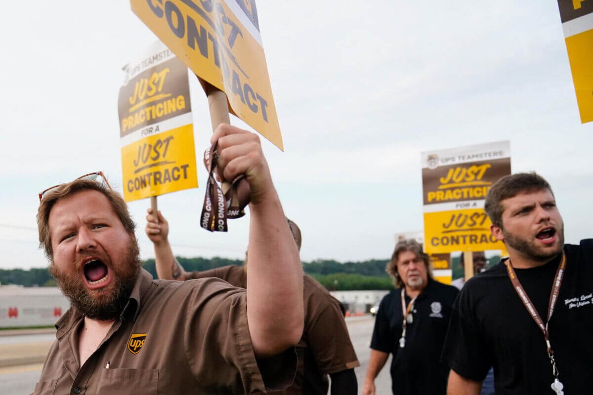 Teamsters and UPS Reach Tentative Deal to Avoid Strike, 340,000 Workers to Get Raises Teamsters and UPS Reach Tentative Deal to Avoid Strike, 340,000 Workers to Get Raises